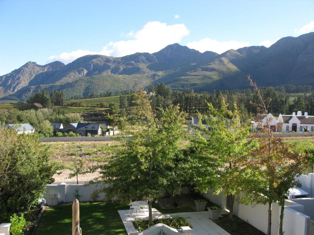 Maison D'Ail Guest House Франшхоек Екстериор снимка